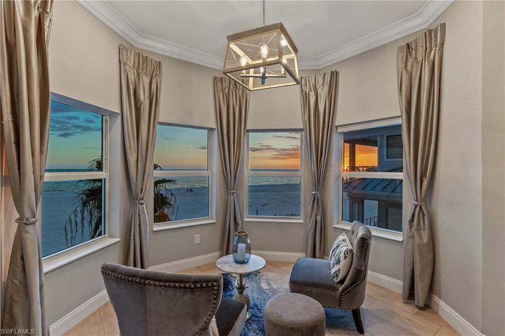 CRESCENT BEACH - Residential