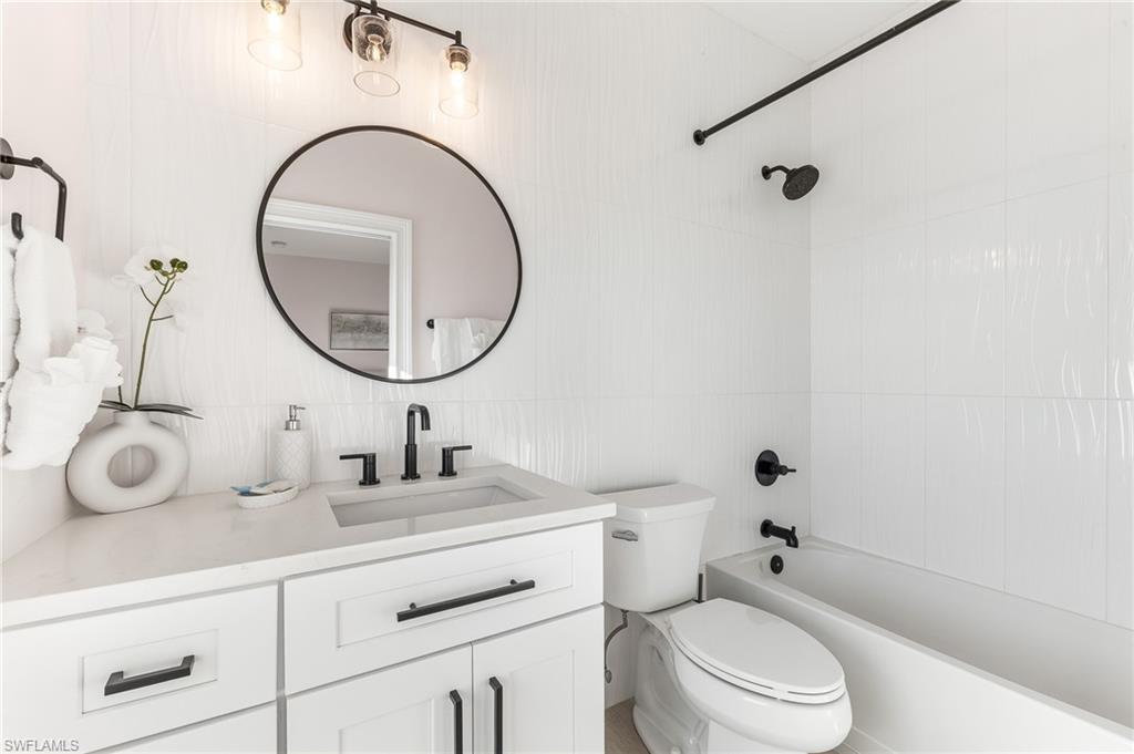 CRESCENT BEACH - Residential