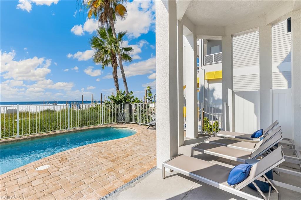 CRESCENT BEACH - Residential