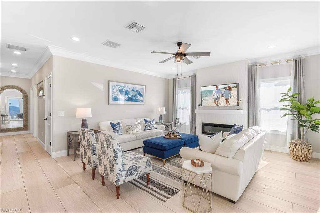 CRESCENT BEACH - Residential