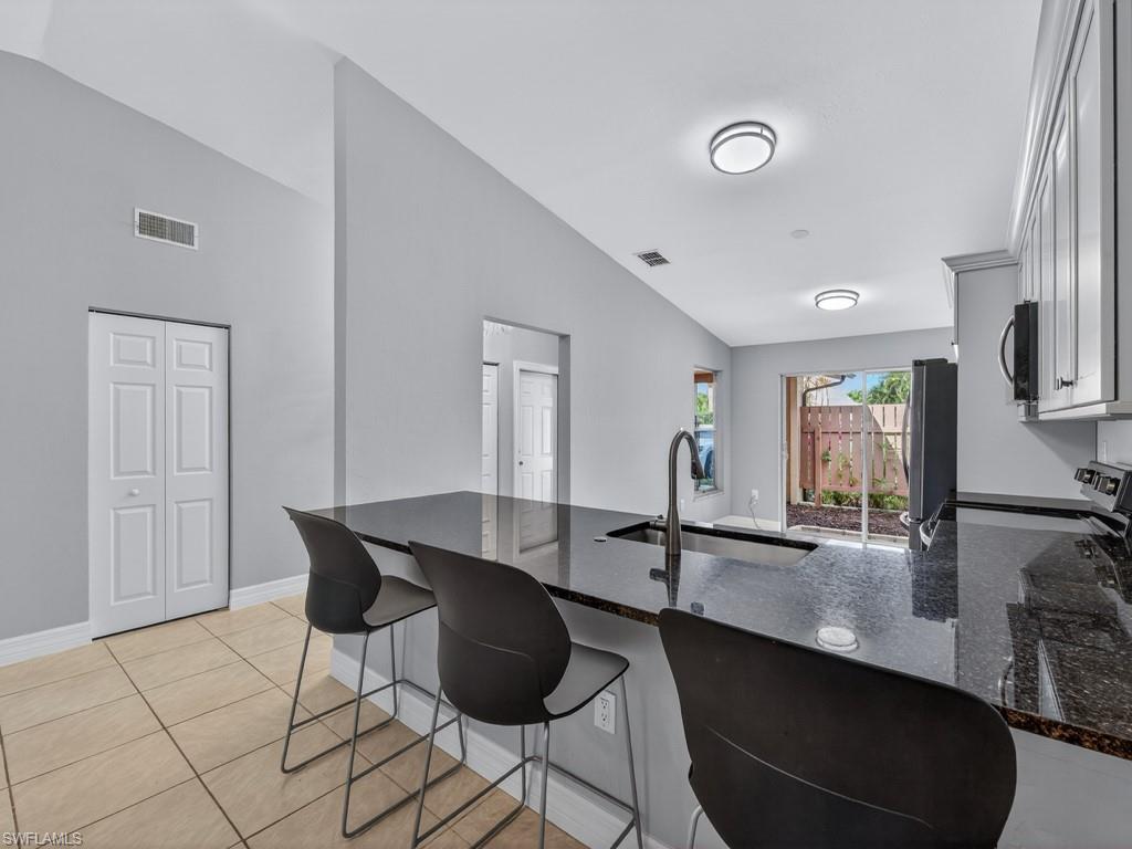 ROYAL WOODS - Residential