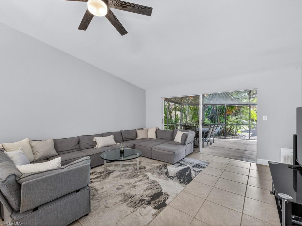 ROYAL WOODS - Residential