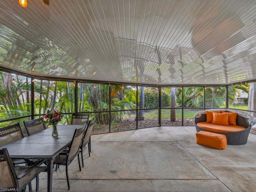 ROYAL WOODS - Residential