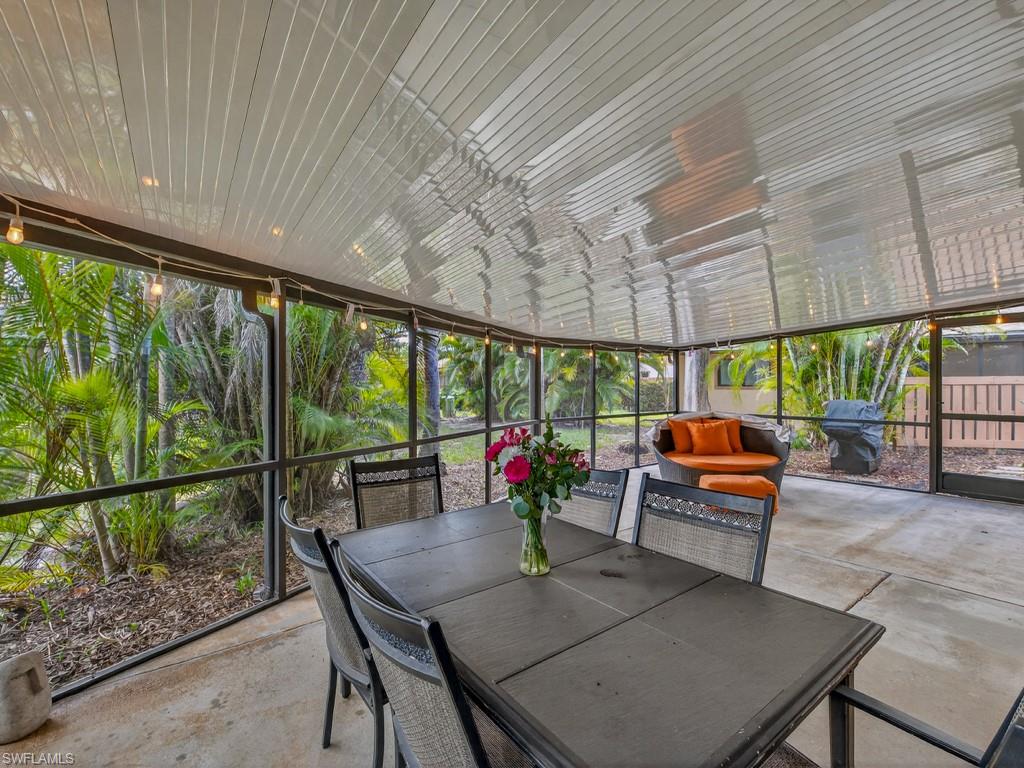 ROYAL WOODS - Residential