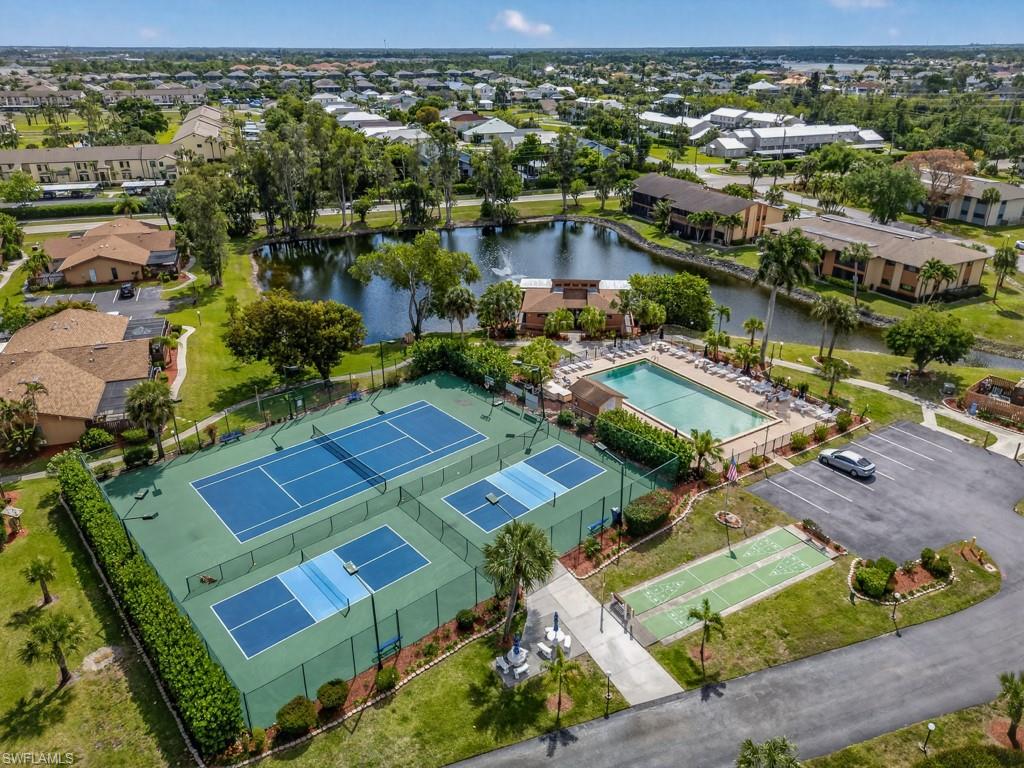 ROYAL WOODS - Residential