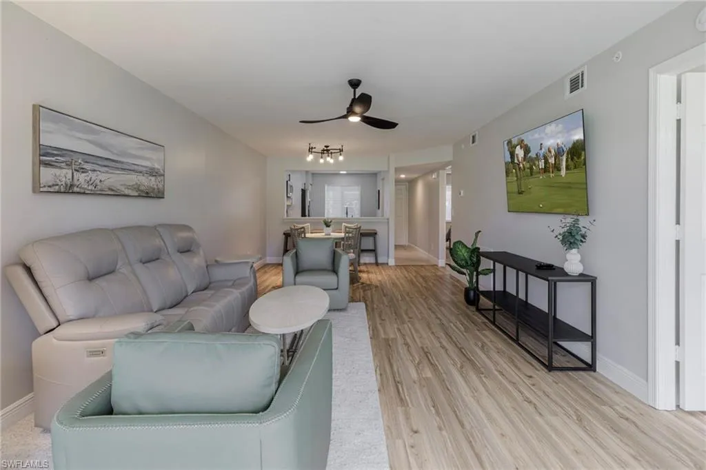 Naples, Florida 34104, United States, 2 Bedrooms Bedrooms, ,2 BathroomsBathrooms,Residential,Active,48638