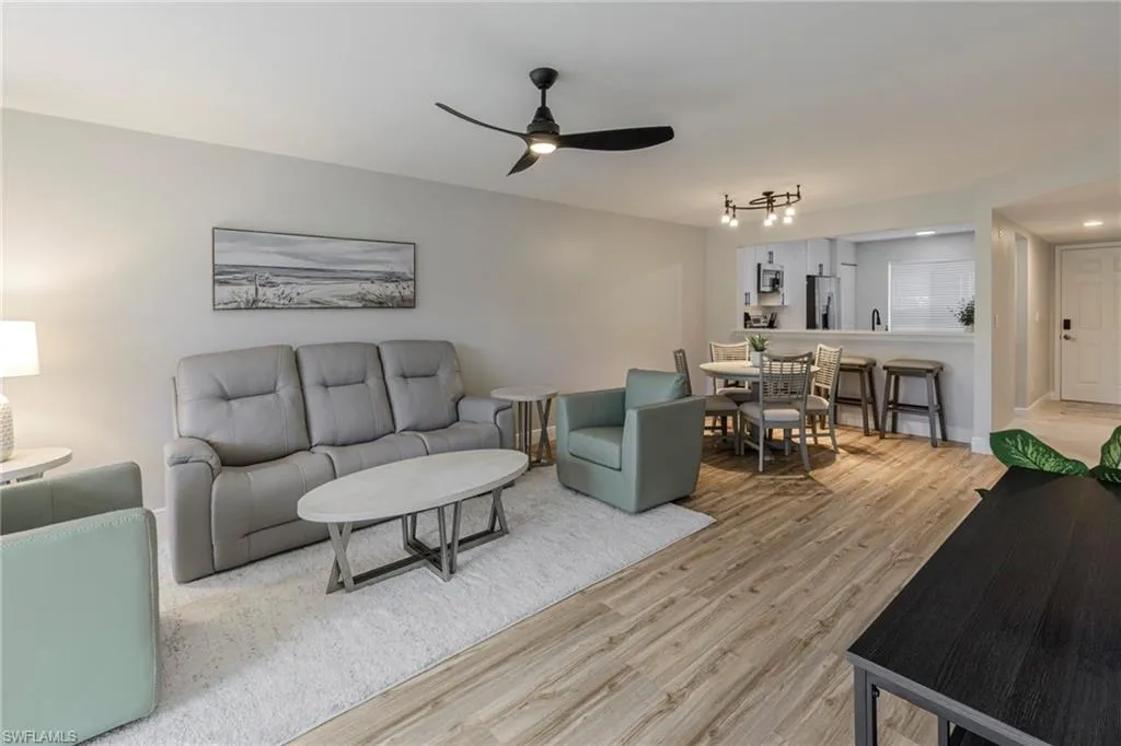 Naples, Florida 34104, United States, 2 Bedrooms Bedrooms, ,2 BathroomsBathrooms,Residential,Active,48638