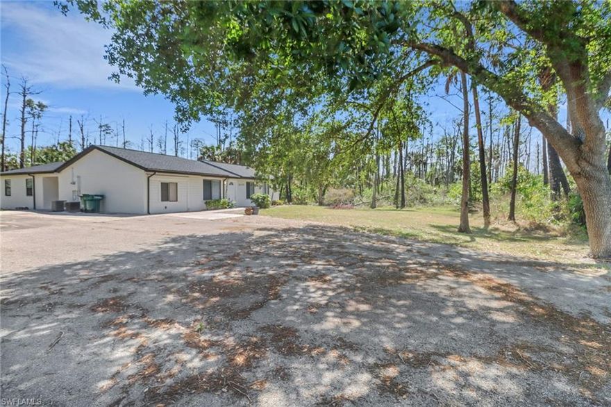 Room to Roam, Style to Love, and Freedom to Dream. This 4-bedroom plus den beauty sits on 2.34 acres in a sought-after location close to town. Recently remodeled with fresh style and modern touches including a sleek quartz kitchen, you’ll love the airy feel and flexibility to makethe space your own. Step out to the oversized screened lanai and soak up the peaceful Florida lifestyle. With a new roof, paved driveway, andspacious primary suite with walk-in closet, it's move-in ready with room to grow. No HOA means you can bring your big ideas, whether it’s a pool, guest house, or workshop—you name it !