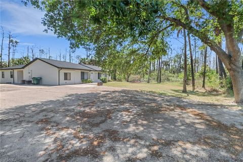 2130 Wilson BLVD N NAPLES FL 34120