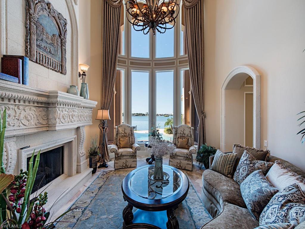 MARCO BEACH - Residential