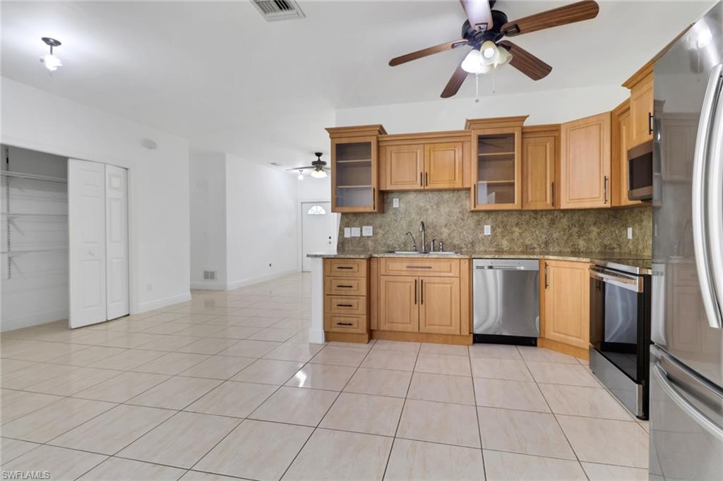 GOLDEN GATE ESTATES - Residential