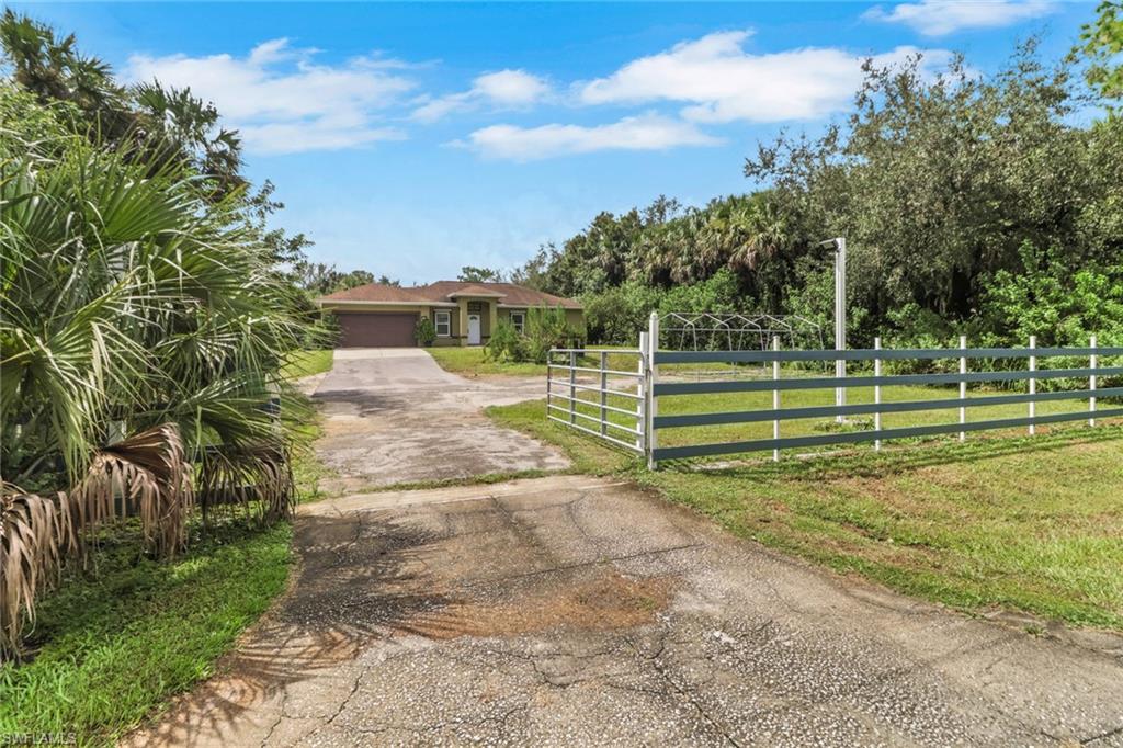 GOLDEN GATE ESTATES - Residential