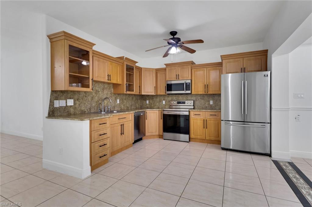 GOLDEN GATE ESTATES - Residential