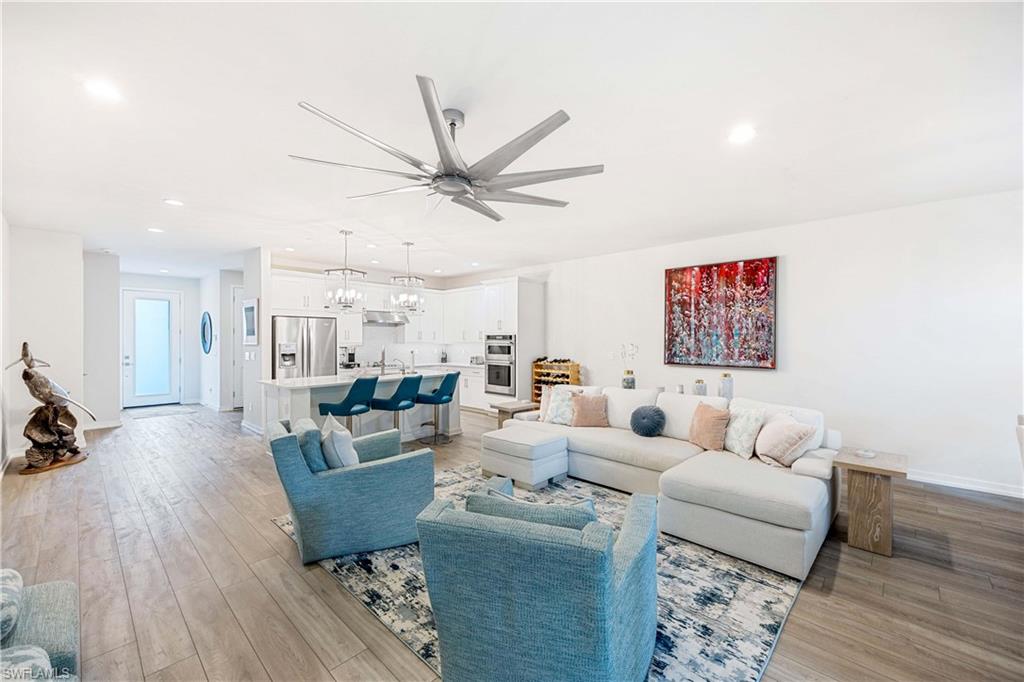 HAMILTON PLACE - Residential