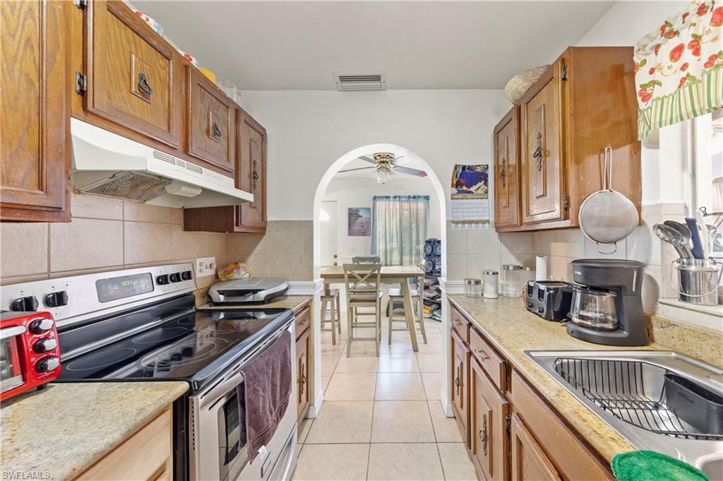 FORT MYERS SHORES - Residential