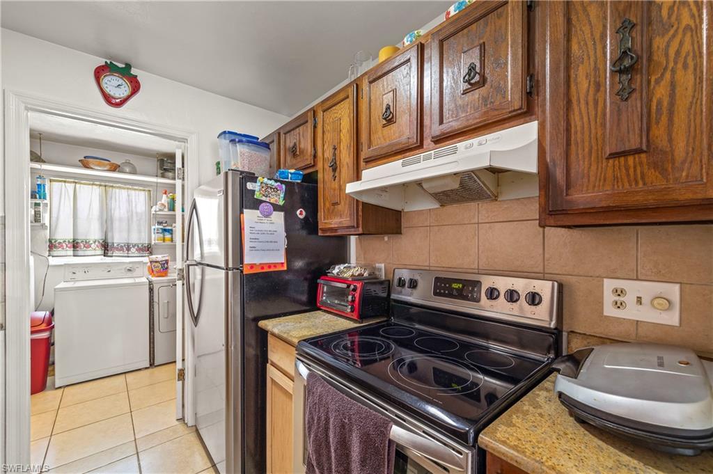 FORT MYERS SHORES - Residential