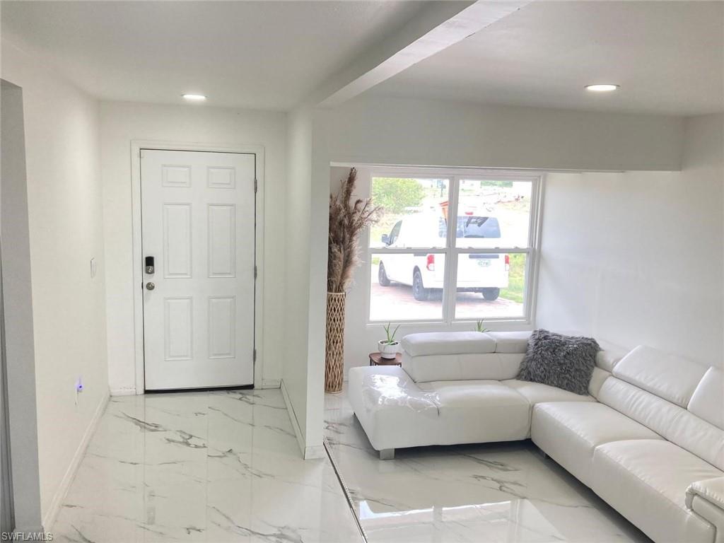 BANYAN VILLAGE - Residential