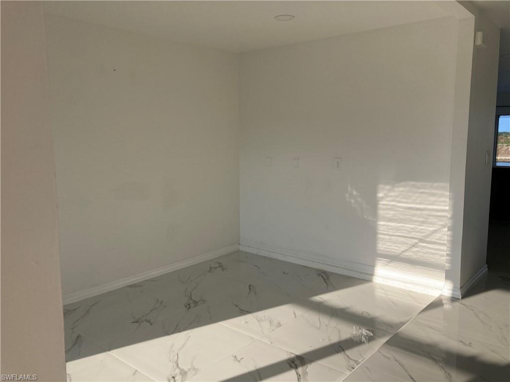 BANYAN VILLAGE - Residential