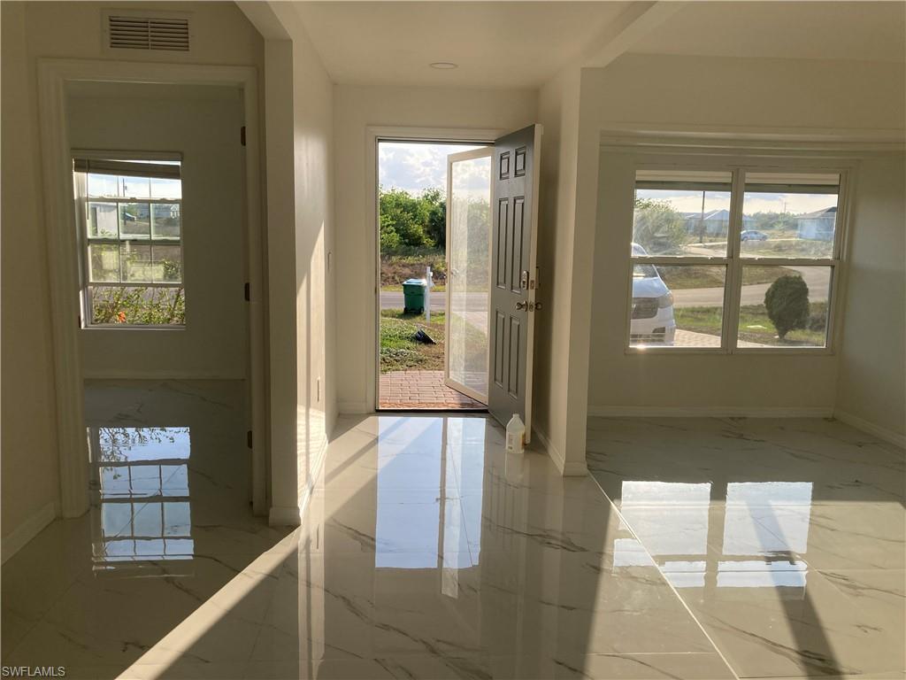 BANYAN VILLAGE - Residential