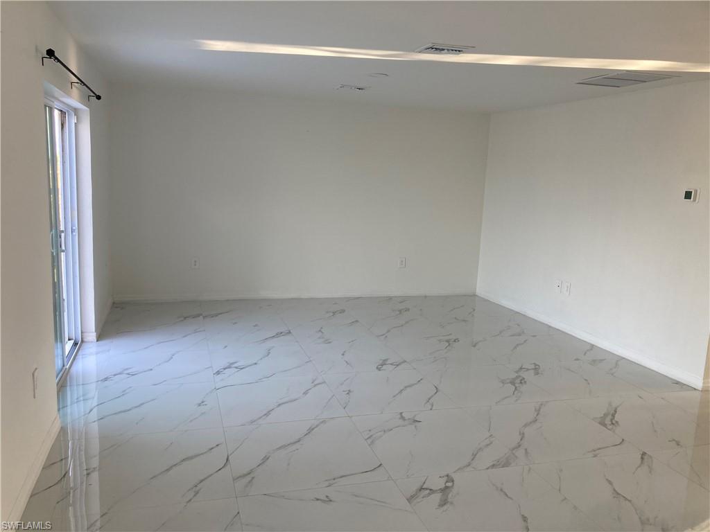 BANYAN VILLAGE - Residential