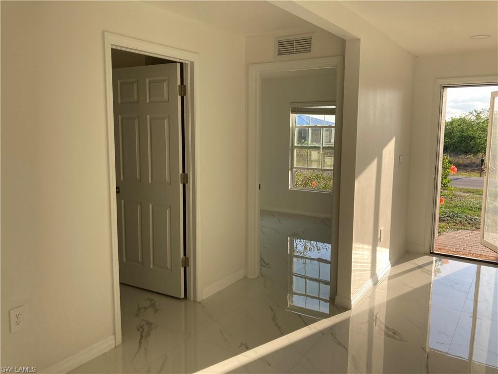 BANYAN VILLAGE - Residential