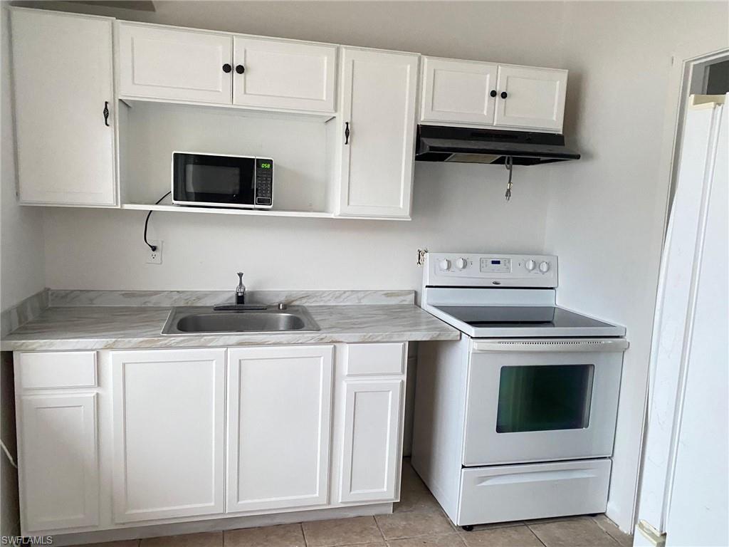 HOMESTEAD PARK - Residential Lease