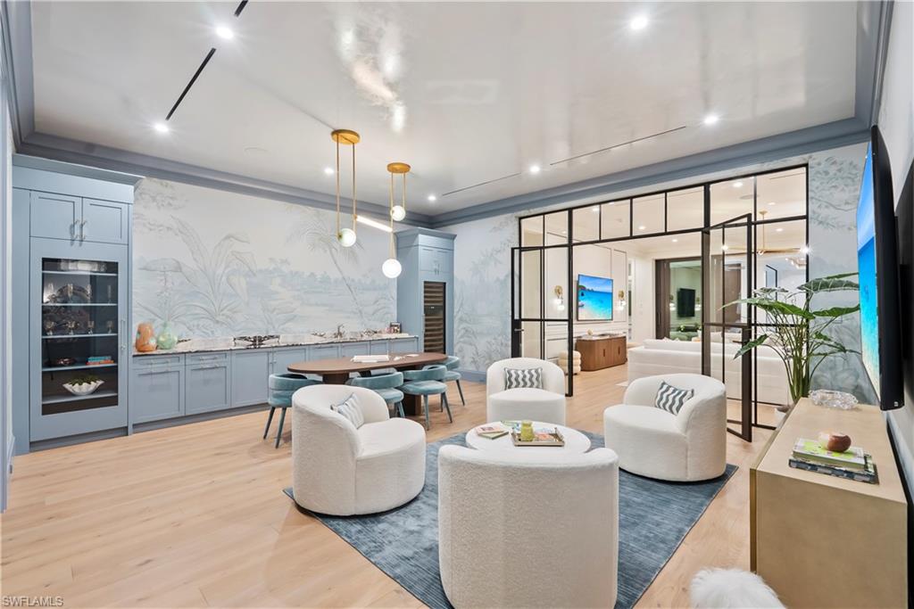 OLDE NAPLES - Residential