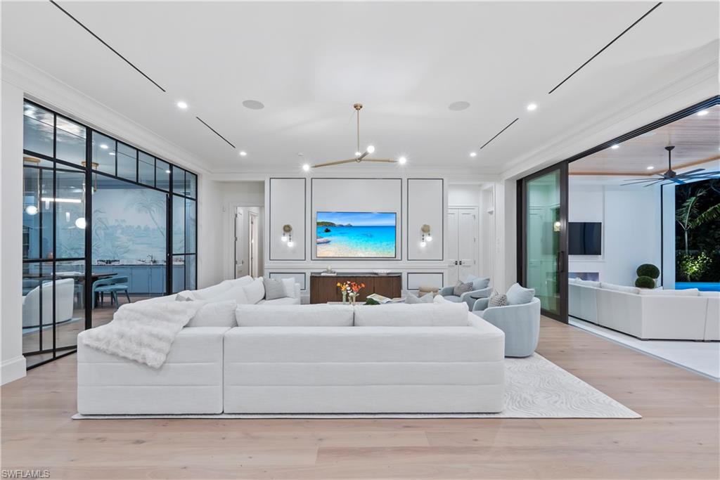 OLDE NAPLES - Residential