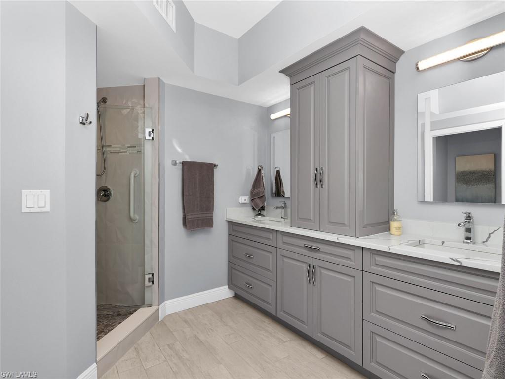 TOWER POINTE AT ARBOR TRACE - Residential