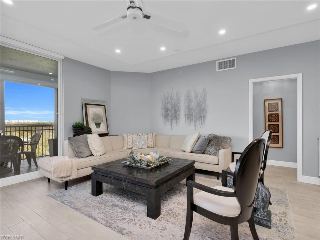 TOWER POINTE AT ARBOR TRACE - Residential