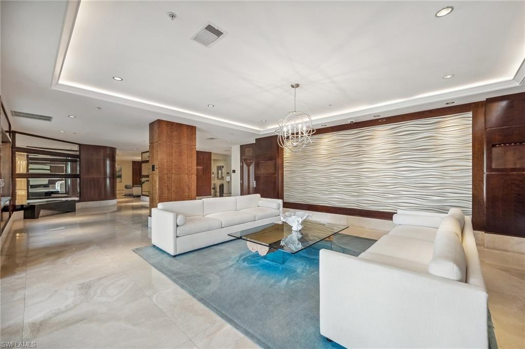 GRANDE GENEVA - Residential