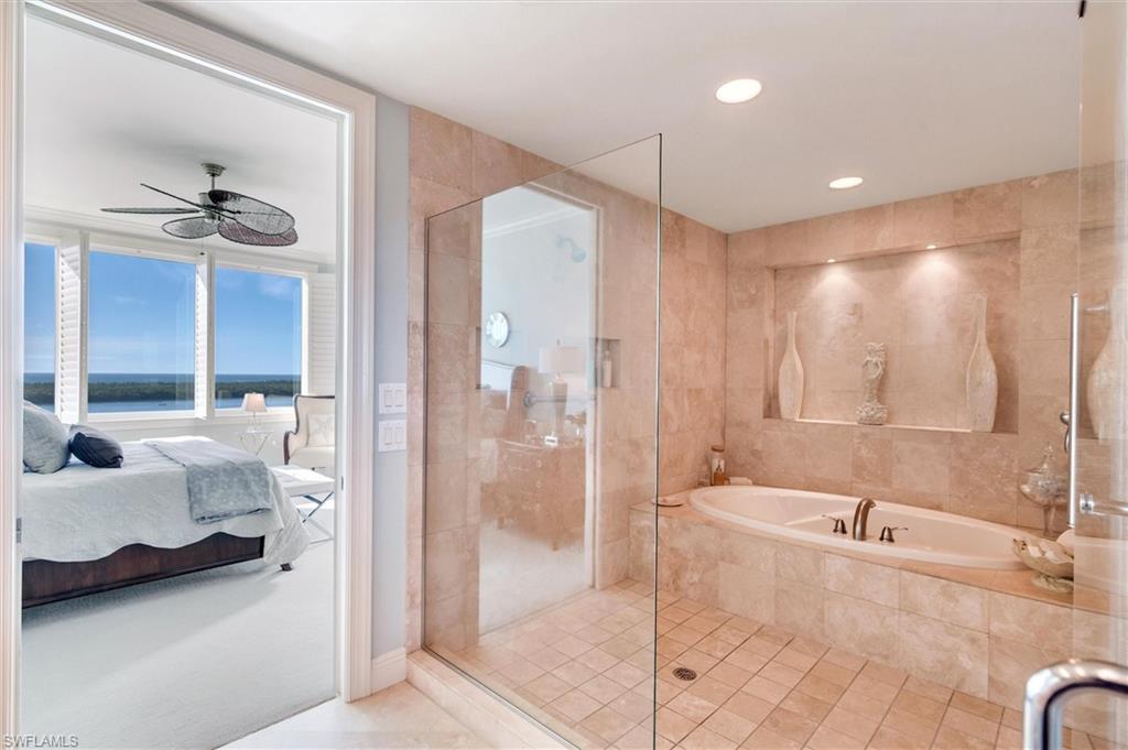 GRANDE GENEVA - Residential