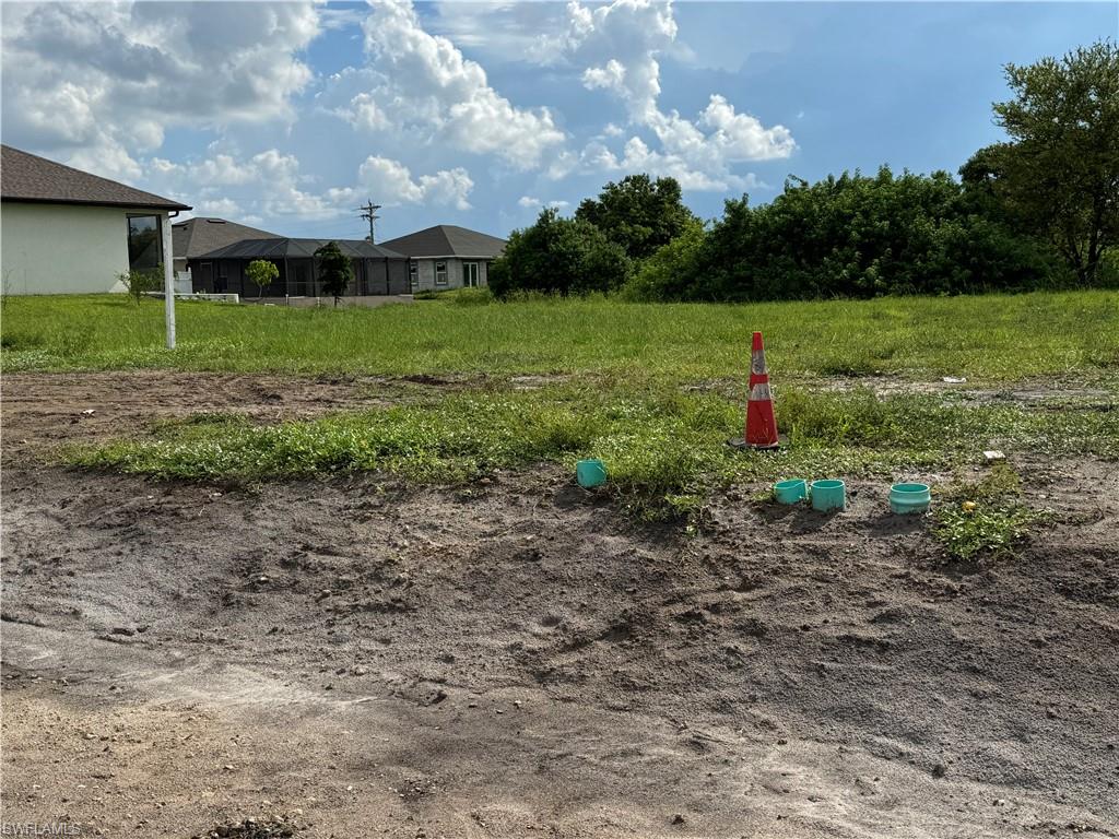 CAPE CORAL - Land