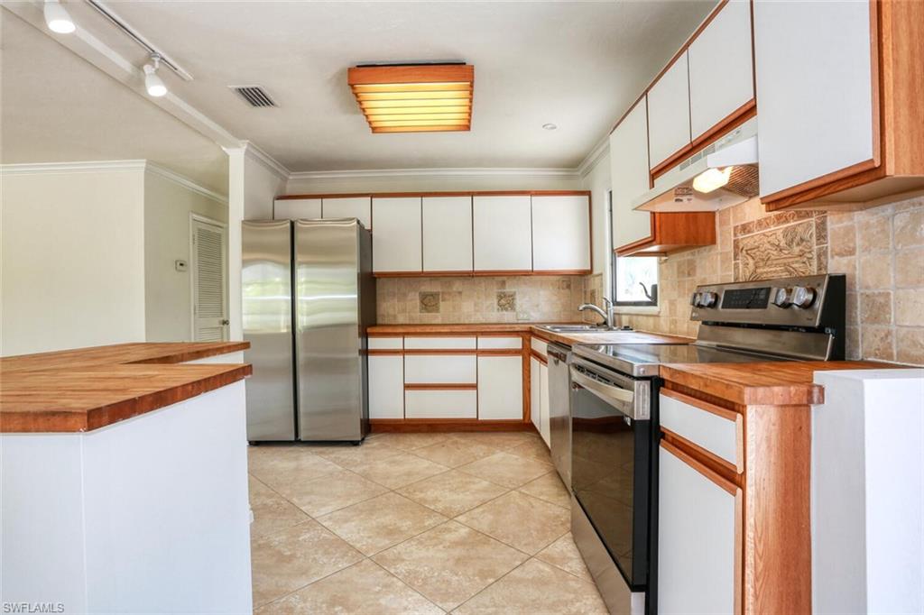 COCONUT GROVE - Residential