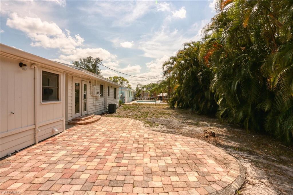 COCONUT GROVE - Residential