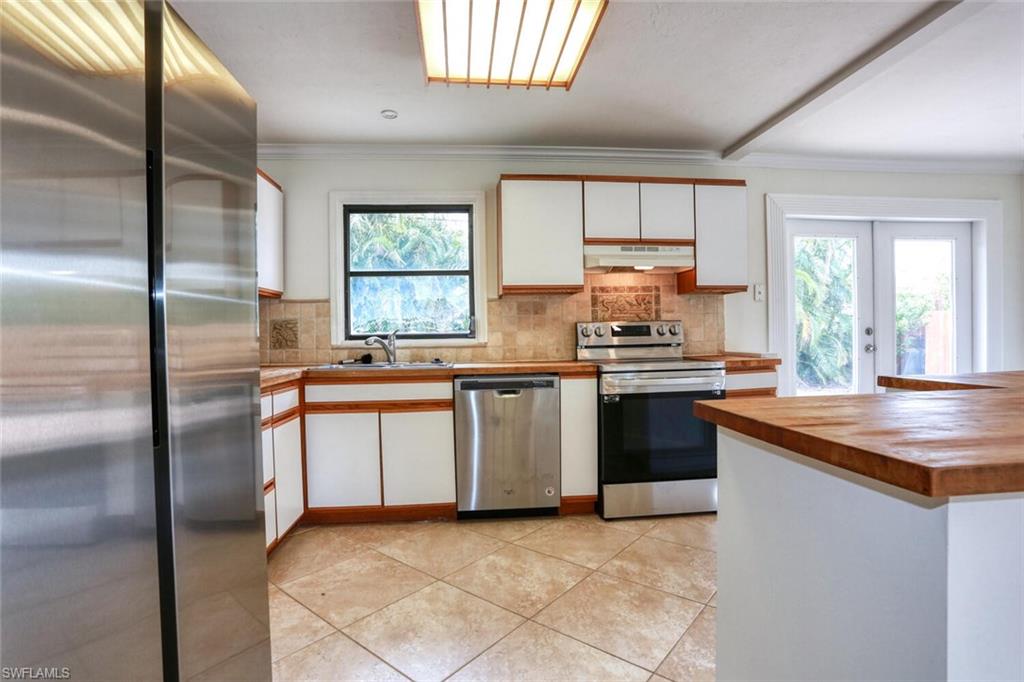 COCONUT GROVE - Residential