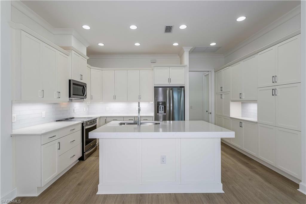 ISLES OF COLLIER PRESERVE - Residential