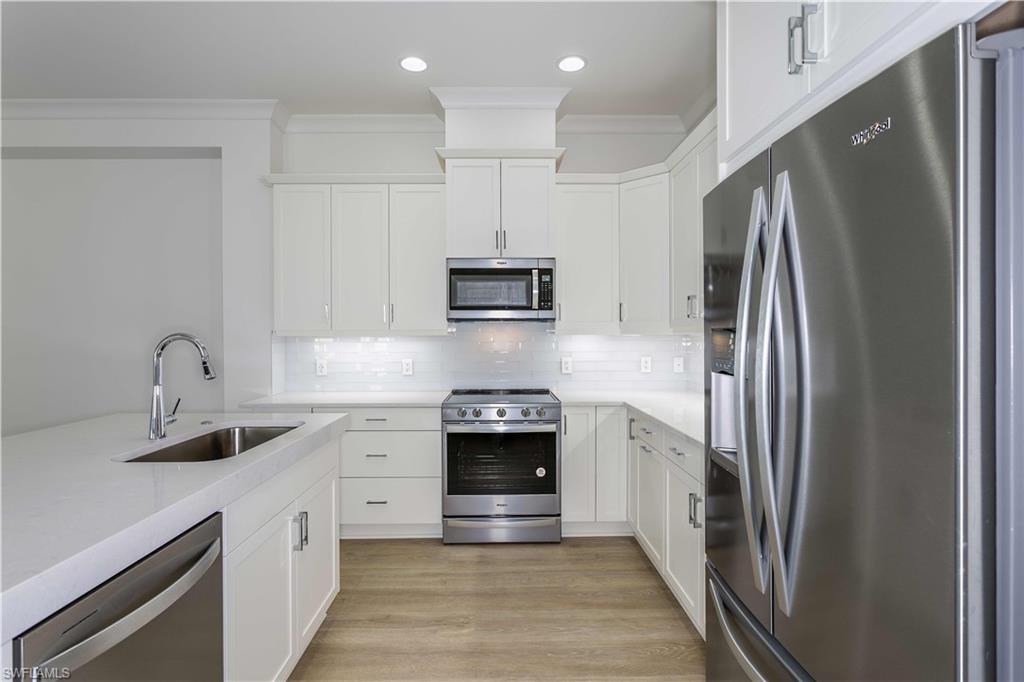 ISLES OF COLLIER PRESERVE - Residential