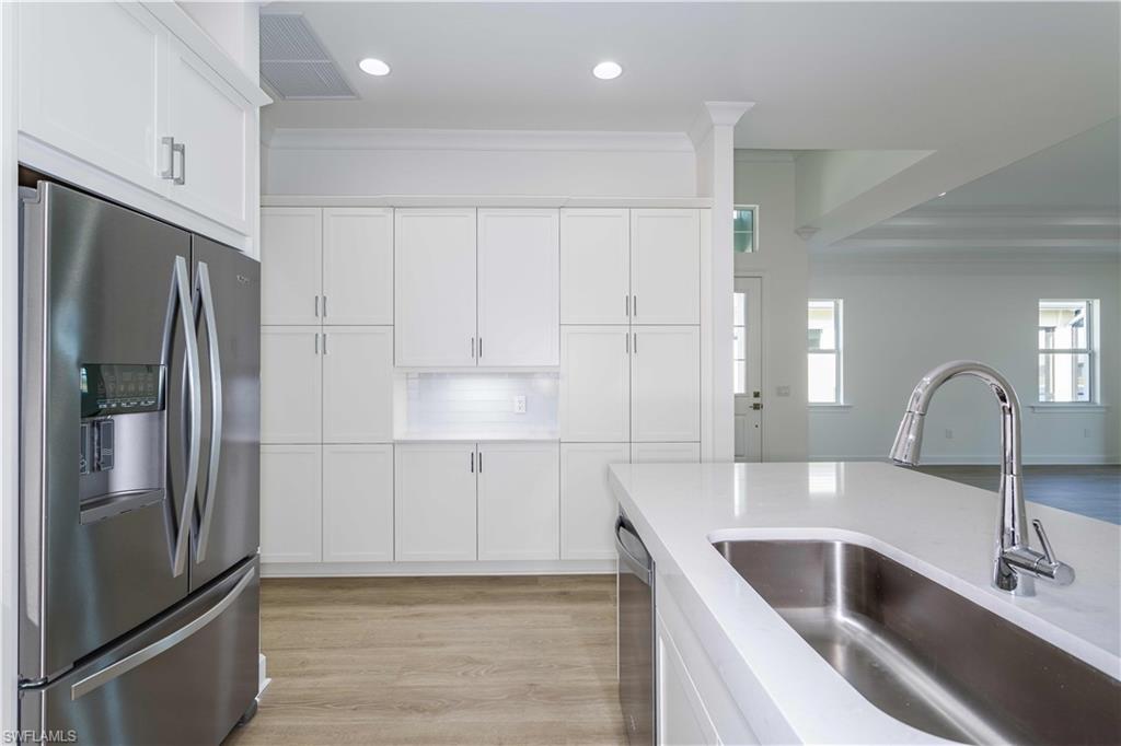 ISLES OF COLLIER PRESERVE - Residential