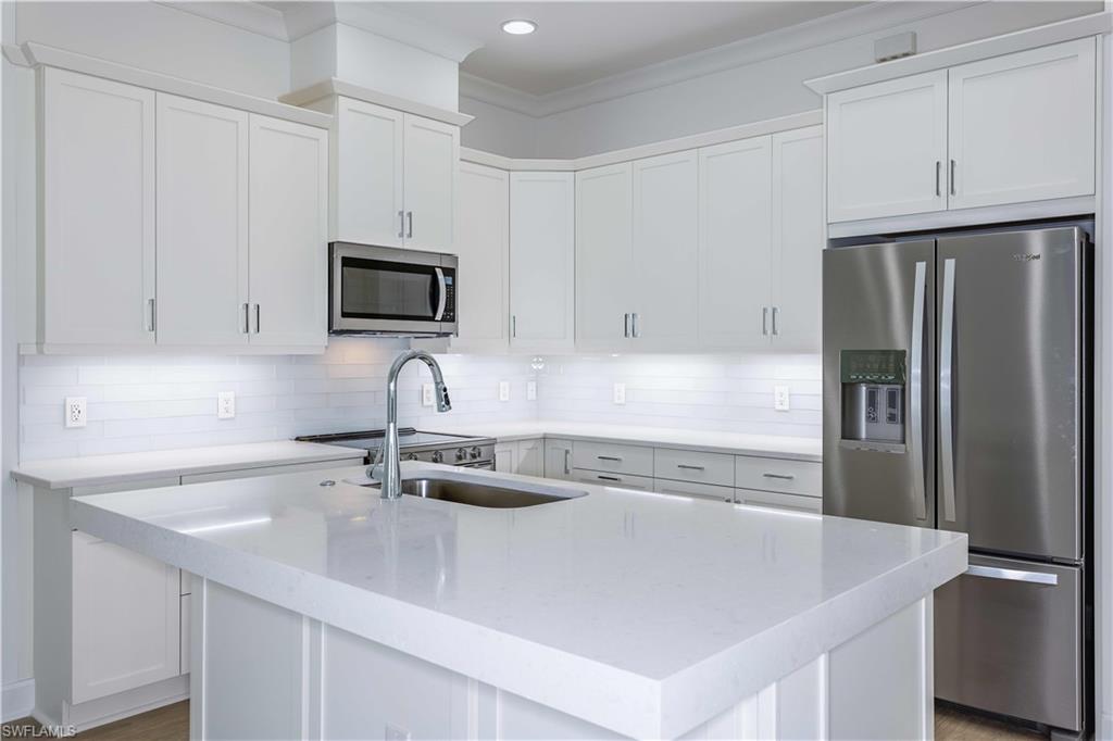 ISLES OF COLLIER PRESERVE - Residential