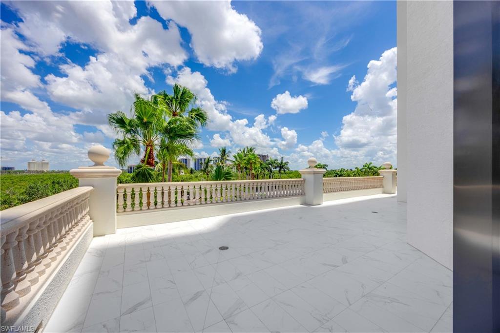 LA SCALA AT THE COLONY - Residential