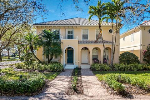 3484 Islandwalk CIR NAPLES FL 34119