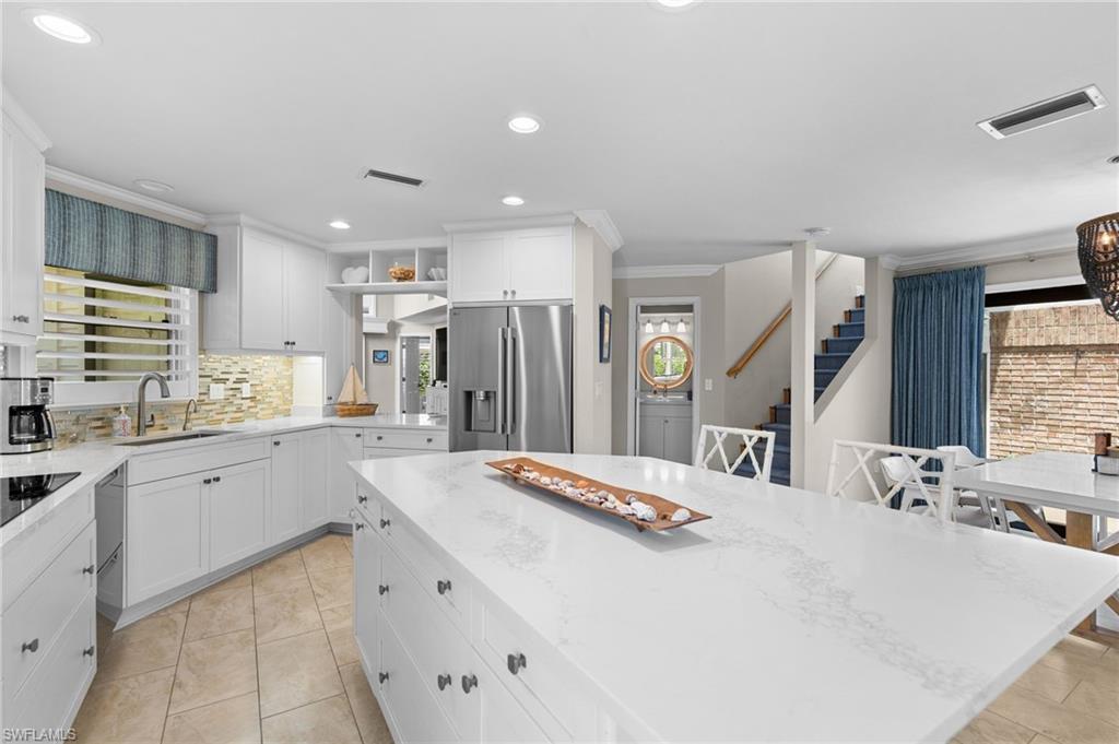 VILLAS OF PARK SHORE - Residential