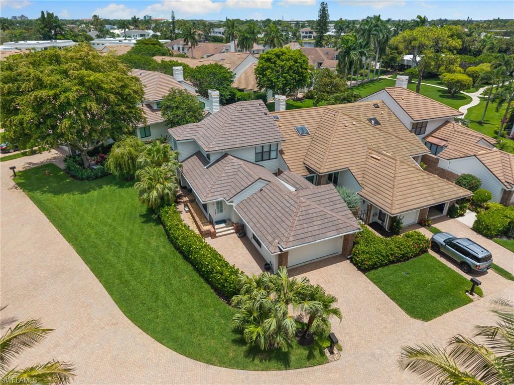 VILLAS OF PARK SHORE - Residential