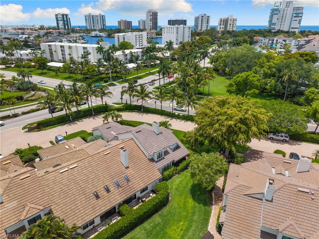 VILLAS OF PARK SHORE - Residential