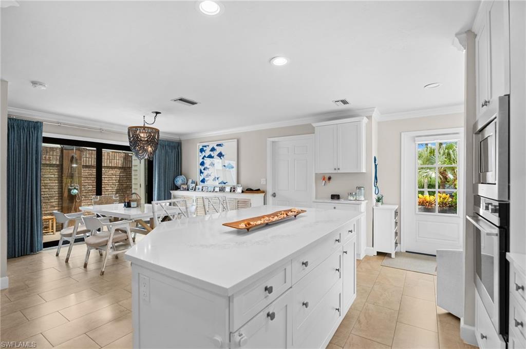 VILLAS OF PARK SHORE - Residential
