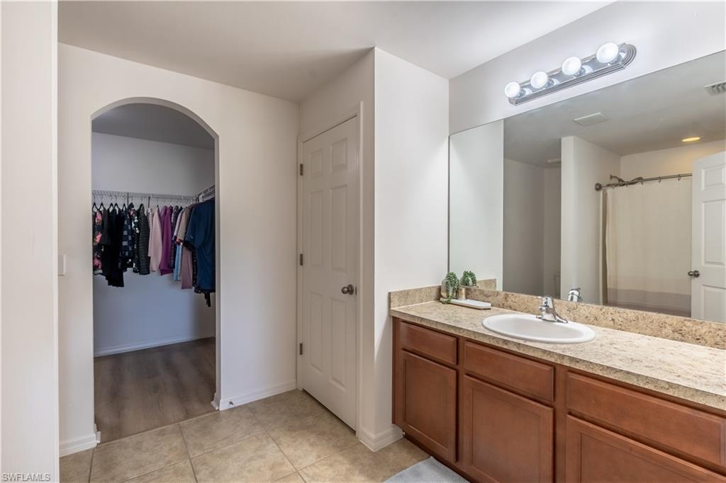 SHADOW LAKES - Residential