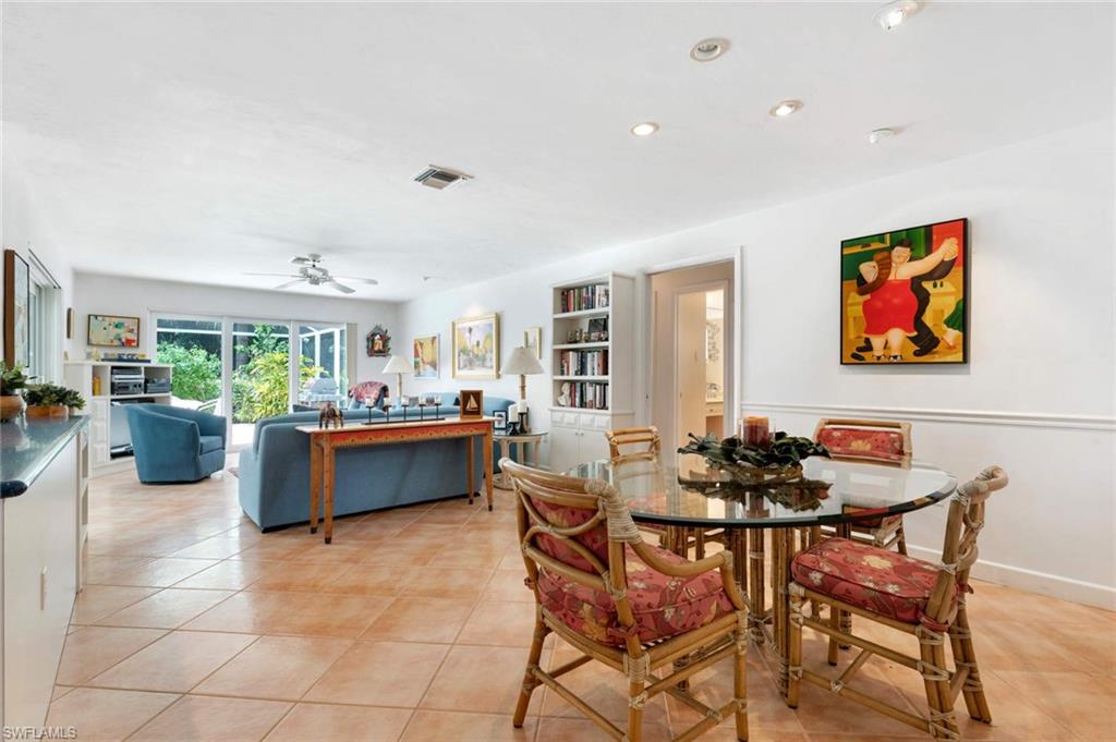 MOORINGS - Residential