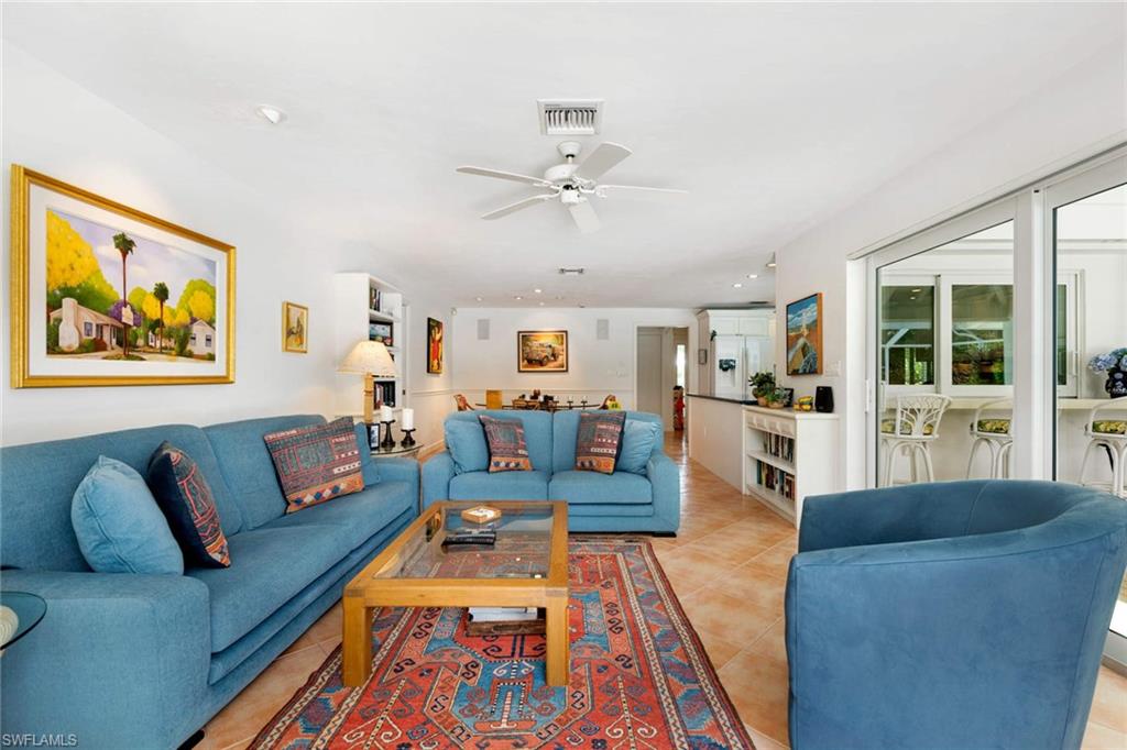 MOORINGS - Residential