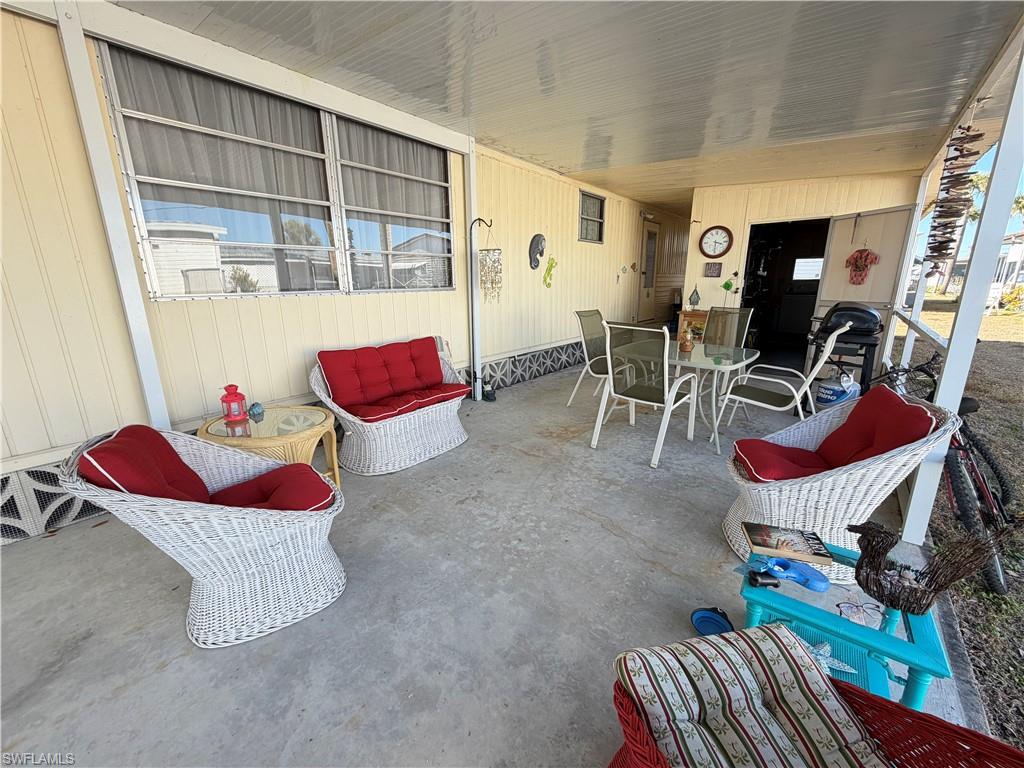 CARRIAGE VILLAGE - Residential